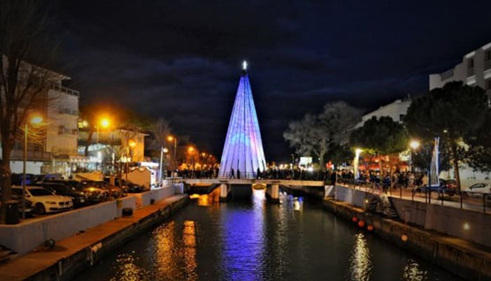 Foto dell'albero di Natale dello scorso anno - Capodanno 2019 a Riccione